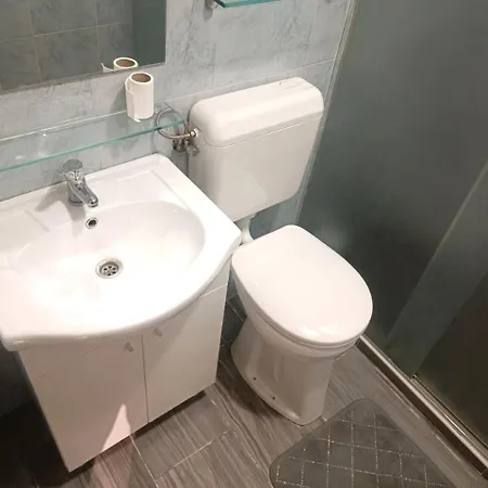 150m From The Beach Appartement *