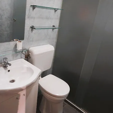 150m From The Beach Appartement *